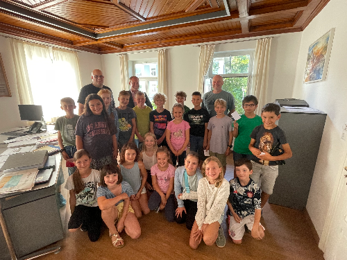 Die Klassen 3b und 3c der GMS Weitnau besuchten das Rathaus